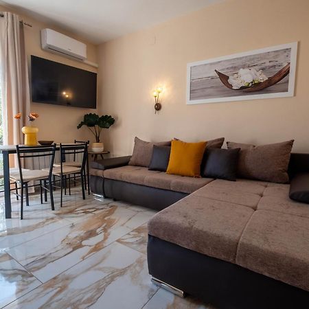 Premium Relax Rooms Novi Vinodolski Exterior foto